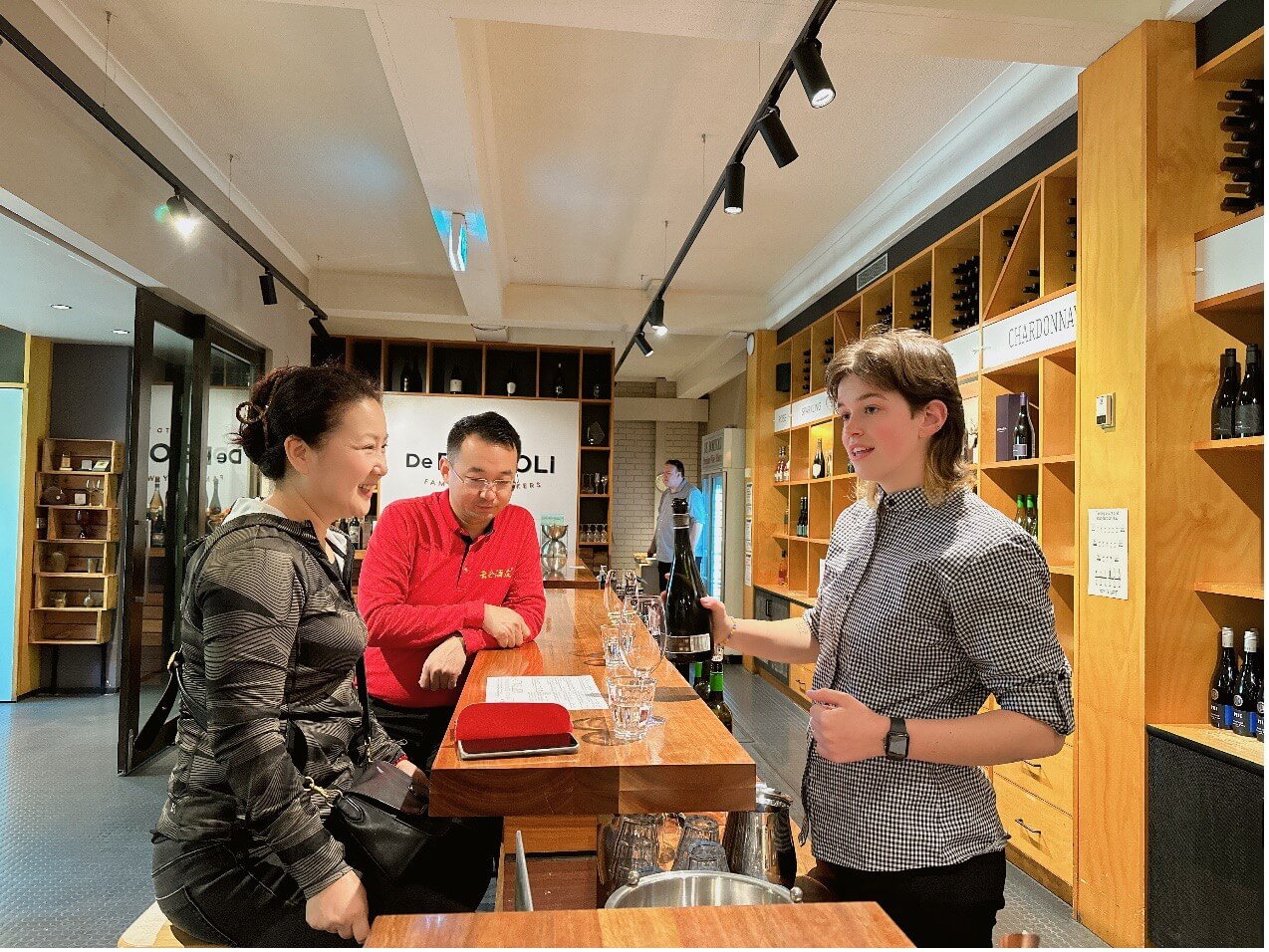 云仓酒庄走访多个澳洲葡萄酒企业学习酒业经验(图4) 4.jpg
