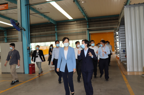 常州市市长盛蕾一行莅临华丽科技调研(图3) 常州市市长盛蕾一行莅临华丽科技调研