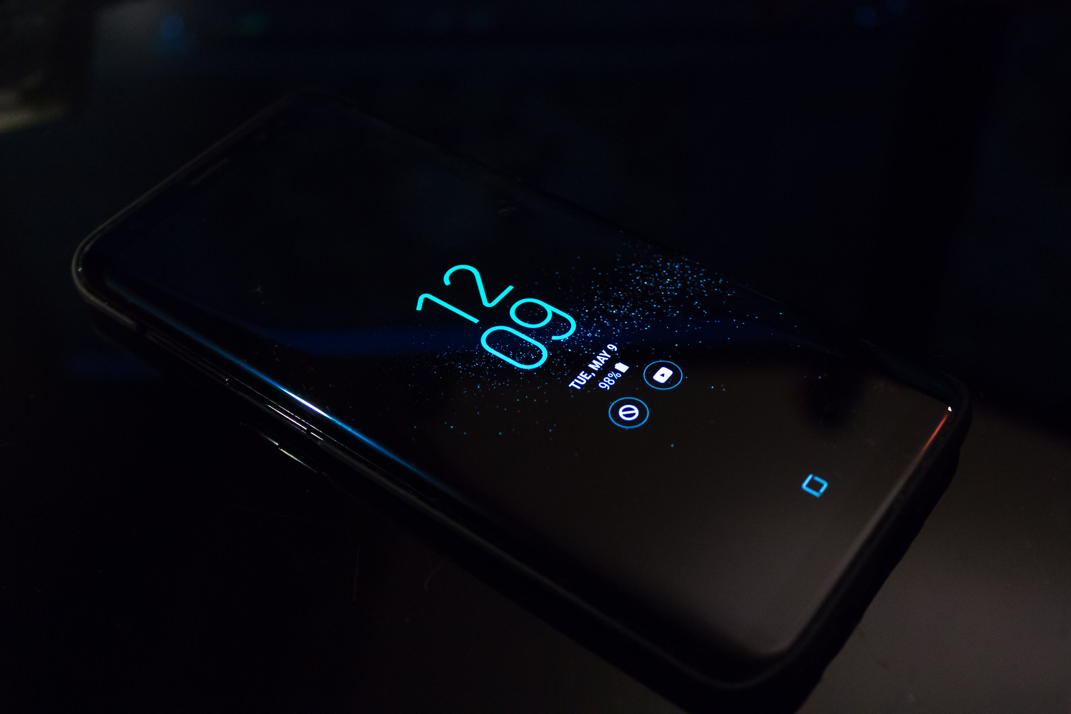 新一代iphone 15细节曝光:钛合金机身、握感更棒(图1) 新一代iphone 15细节曝光:钛合金机身、握感更棒