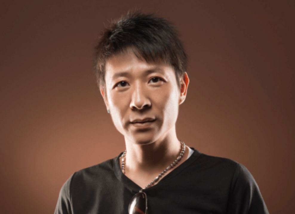 唱作歌手朱卫明与《龙仙街》:初恋与故乡的旋律交织(图3)