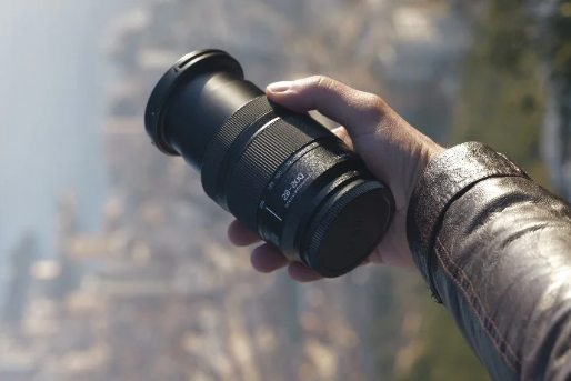 松下发布首款全画幅“天涯镜”:lumix s 28-200mm镜头即将上市(图3)