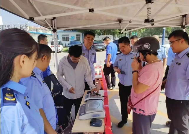 滨州市市场监管局：手机变砝码 消费更“秤”心 